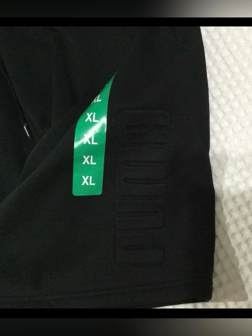 New Puma Sweatpants Shorts drawstring and side pockets size XL Black